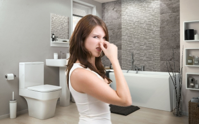 Tại sao nhà vệ sinh có mùi hôi làm sao để xử lý vấn đề này ?